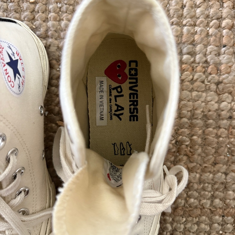 COMME DES GARCONS PLAY Converse Women's Chuck Taylor Peek-A-Boo High-Top Size 6 - Picture 7 of 8